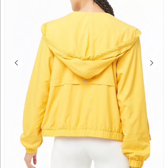 Active Hooded Jacket - Picture 4 of 5